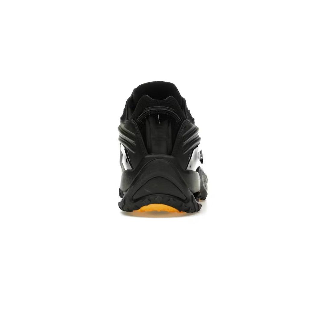 Sneakers Hot Step 2 Drake coloris Noir - REIMÉ