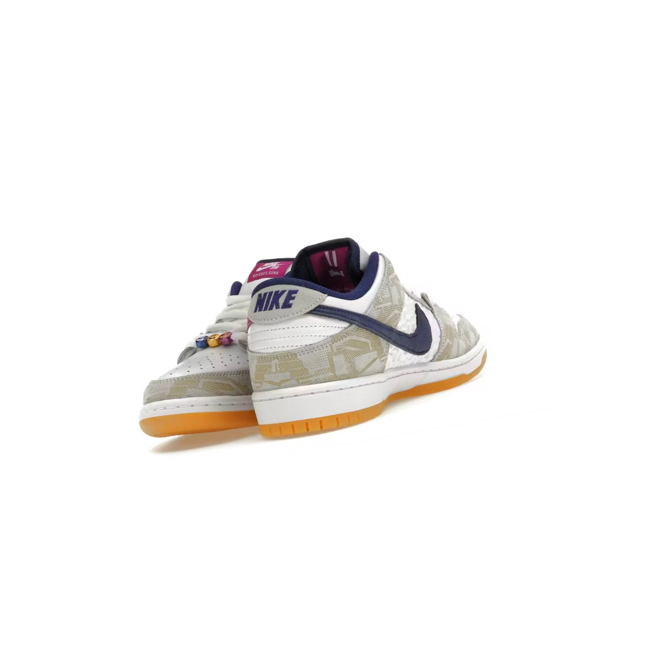 Dunk Low SB x Rayssa coloris crème